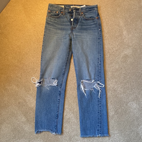 LEVIS - Picture 2 of 3